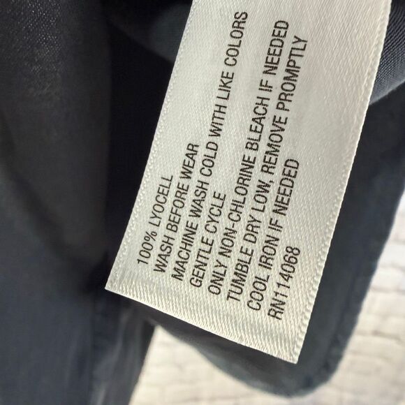 Evereve Sadie Utility Casual Button Down Shirt Size Large Navy - Picture 7 of 7